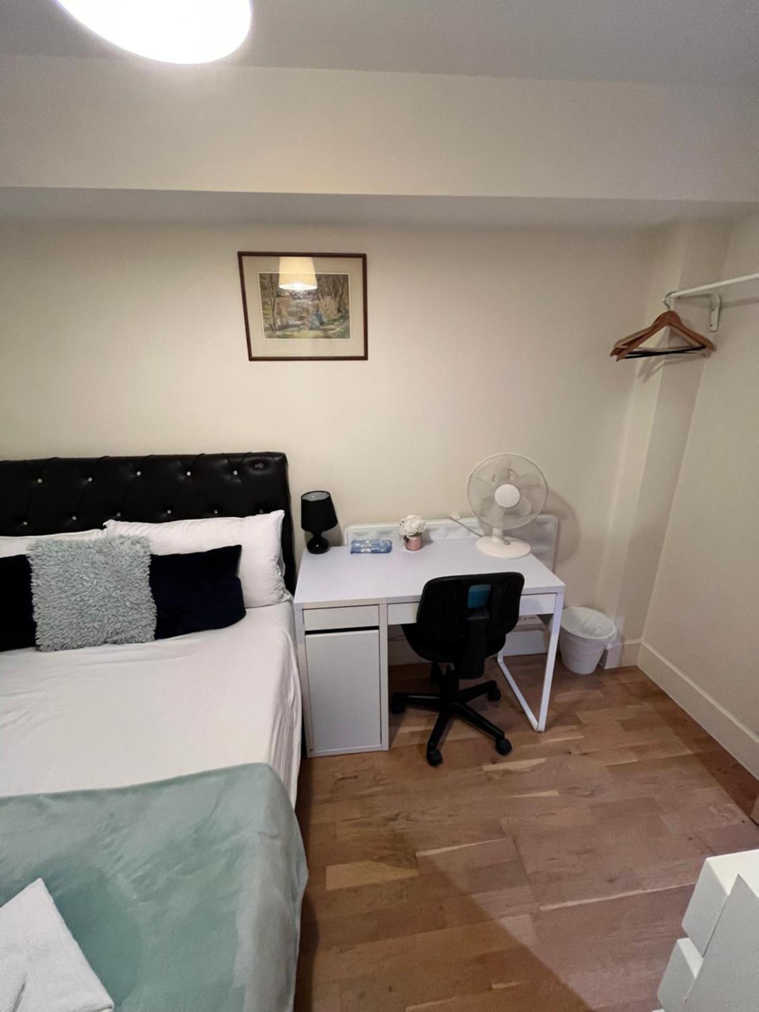 Euston Private Bedrooms 161 Flat3 * Londra